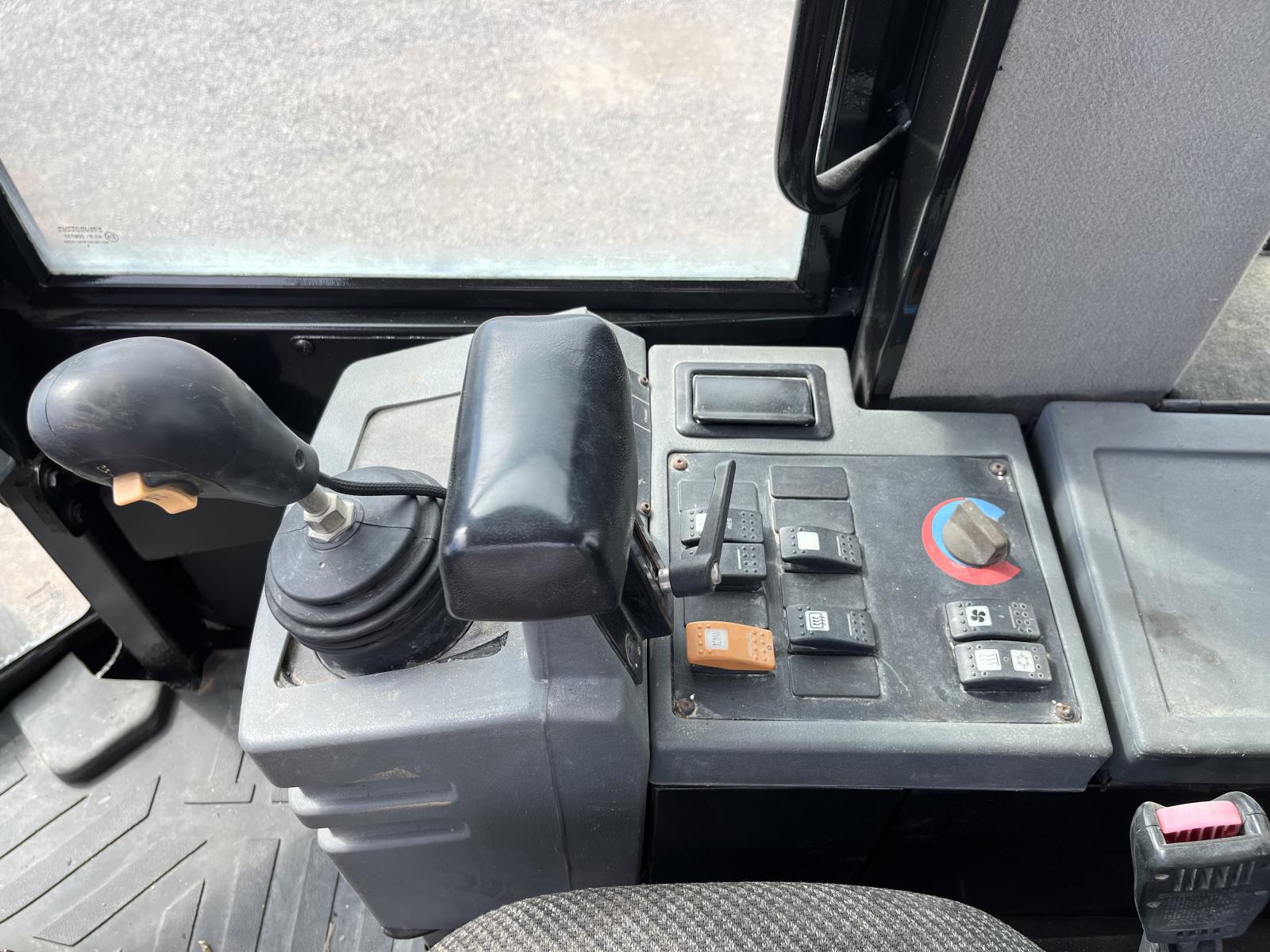 ./imagenes/INVOICE/2019/17316/CARGADOR FRONTAL CATERPILLAR 924GZ (8).JPG